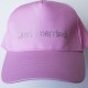 Prachtige roze cap met in strass steentjes de tekst Just Married