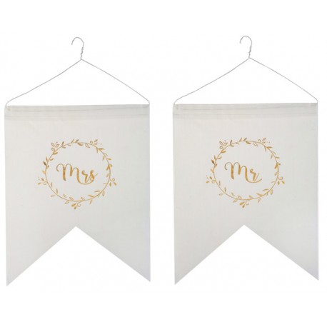 Set met 2 hangers Just Married wit met in goud de tekst Mr en Mrs