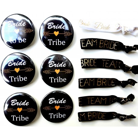 Set met 6 buttons en 6 armbanden Bride to Be en Bride Tribal zwart met goud