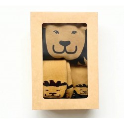 Cadeau set Leo de Leeuw met sokken voor mama en baby en bijpassende knuffeldoek