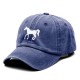 Cap Horse donker blauw met witte geborduurde tekst