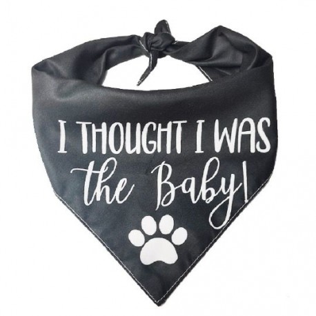 Honden bandana I Thought I was the Baby zwart met witte tekst en honden pootjes